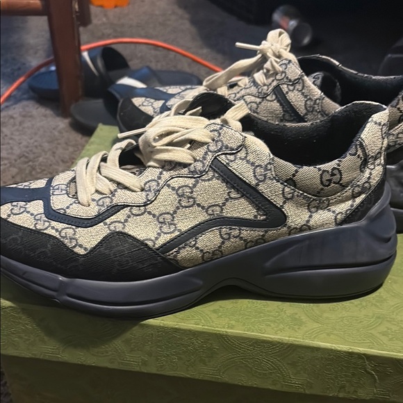 Gucci dark blue and crème rhython Sneakers - Picture 3 of 5